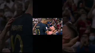 Mbappe almost kissed Giroud. ♥️ #worldcup #worldcup2022 #mbappe  #giroud #france #morroco #argentina