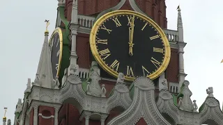 Гимн России в исполнении курантов Спасской башни Московского Кремля