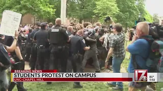 Protesters take down U.S. flag on UNC campus quad, replace with Palestinian flag
