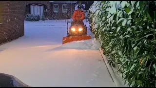 Aufsitzmäher Husqvarna TC 38 mit Schneeschild