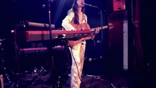 Weyes Blood - Moonlight Shadow (Mike Oldfield Cover)