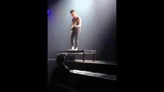 Avenged Sevenfold - Synyster Gates Solo : Baltimore Arena 10/8/13 [Watch in HD]