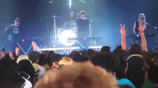 Cold Cave - "Confetti" @ Coachella 2011