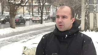 В Кирове продолжается уборка улиц после снегопада