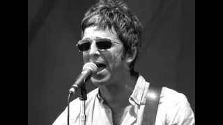 Noel Gallagher's high flying birds @ V FESTIVAL 2012 - Chelmsford || don't look back in anger