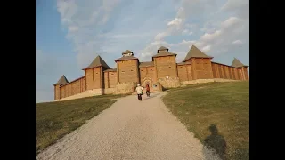Сафари  парк  КУДЫКИНА  ГОРА    деревянная  крепость..парк  скульптур.