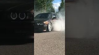 Bmw e38 740ia burnout