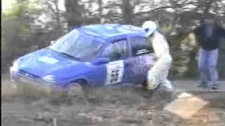 No Rally Car o Piloto esquece o Co-piloto
