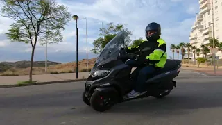 Prueba de la Piaggio MP3 400cc