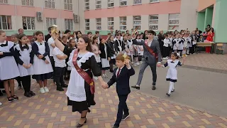Последний звонок прозвенел для выпускников школ Карачаево-Черкесии