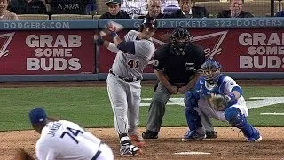 DET@LAD: Martinez hits an RBI single to tie game