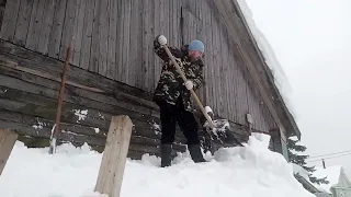 Борьба со снегом#деревня#природа#снег#пчеловодство