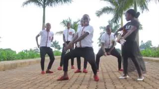 Triplets Ghetto Kids Dancing To Karen Mukupa's Yndlingsted (October 2016)