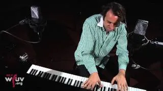 Chilly Gonzales - "Minor Fantasy" (Live at WFUV)