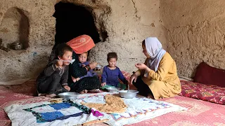 Nomadic family in the most difficult conditions | Living in a cave full of danger