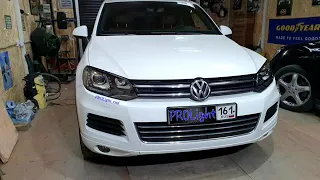 Volkswagen Touareg. Ремонт фар: замена стёкол и ламп.