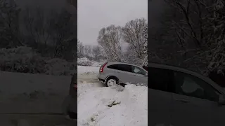 Jeep ZJ V8 rescue Honda CR-V on snow