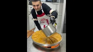 CZN BURAK Turkish Famous Food #shorts #ytshorts #shorts #cznburak #cznburakfamousefood(2)