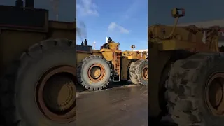 Amazing Caterpillar 992D Wheel Loaders  90 ton ! Огромный погрузчик весом 90 тон ! Мега машина!