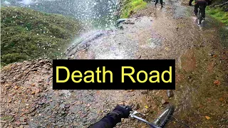 Death Road Mountain bike Tour 🇧🇴 [4K POV] #bolivia #yungasroad #lapaz #dirtbiking