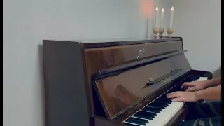 Попурри 8 самых известных песен на Пианино.