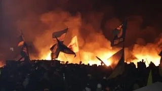 Police, protesters clash in central Kiev