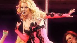 Britney Spears Femme Fatale Tour - Inside Look