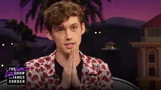 Chatting with Troye Sivan