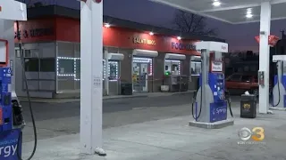 Gas station clerk shot and killed after 3 men break in: police