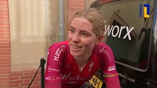 Demi Vollering verrast door tijdstraf in de Tour Femmes