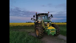 JD6130R & AMAZONE UG3000. CANOLA SPRAYING