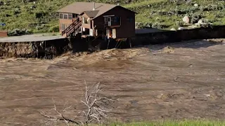 House falls into river near Yellowstone Nat'l Park