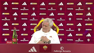 Roma, Mourinho: "Sono l'esempio perfetto di professionalità. Non ho mai detto che non era rigore.."