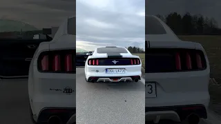 Ford Mustang 3.7 V6 exhaust sound