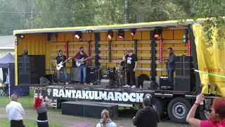 Rantakulmarock 2021   Simo Blom  - sharp dressed man