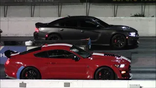 2020 Shelby GT500 vs Charger 392, Hellcat and Mustang 1/4 Mile Drag Races