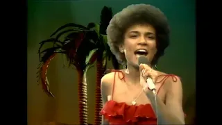 Maxine Nightingale - Right Back Where We Started From [TopPop] (1976)