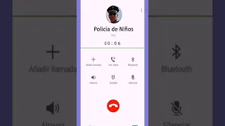 Llamada falsa de policía a niños que no quieren dormir.