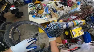 Watch Me Remove A STUCK MOUNTAIN BIKE CASSETTE!  ||  Sram Cassette On XD FreeHub Body