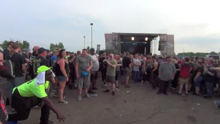 beer guy moshing at Rock on the Range 2017