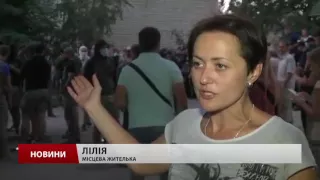 Дим та палаючі шини: "Азов" штурмує будівництво у Києві