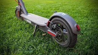 Xiaomi M365 Electric Scooter Review - Unboxing & Testing (English Subtitled)