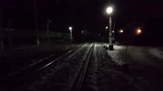 Пролетел...  Электровоз ВЛ10у-1370 с грузовым поездом на станции Васкелово