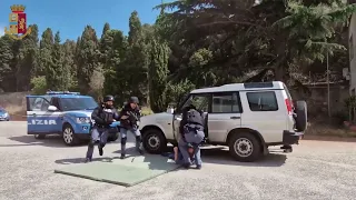 Esercitazione di Polizia alla Scuola Agenti Allievi di Vibo Valentia