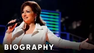 Gloria Estefan - Singer | Mini Bio | BIO