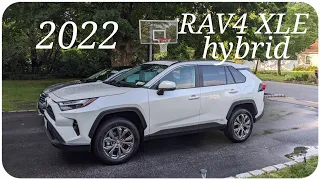 2022 Toyota RAV4 XLE walk-around