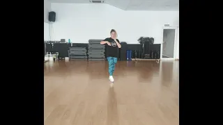 David Bisbal y Danna Paola " Vuelve,vuelve ".Zumba con Alicia Martínez