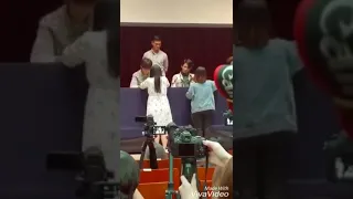 [Fancam] 180527 BTS with Little girl @Aladin Fansign (cre : @btsbtslove7 )