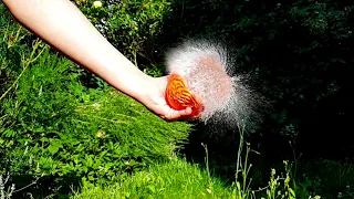 Super Slow Motion - Super Zeitlupe | Water Balloon bursting in 1000 FPS, Slow Mo Lab / Marcin Adrian