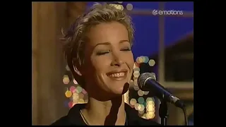 Ophélie Winter - Living In Me (Dieu M'a Donné La Foi English Version) (Live In Germany 1996) (VIDEO)